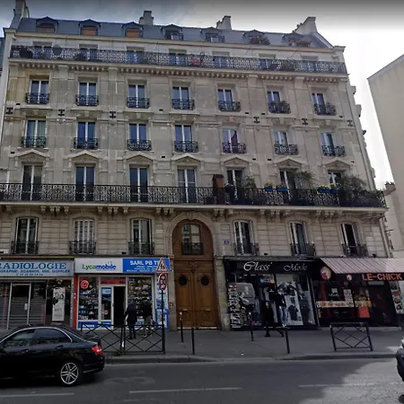 Haussmannian Elegance Close To Montmartre * باريس