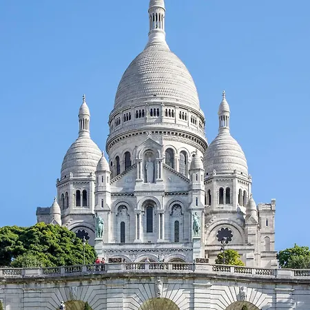 Haussmannian Elegance Close To Montmartre * باريس